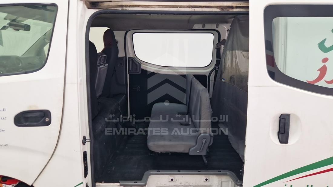 2014 Nissan Urvan — Rear Left Passenger View — Photo 14