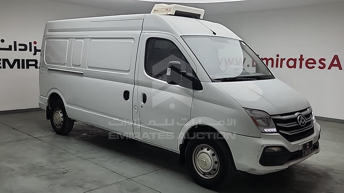 2022 Maxus V80 — Front Right Angle — Photo 10