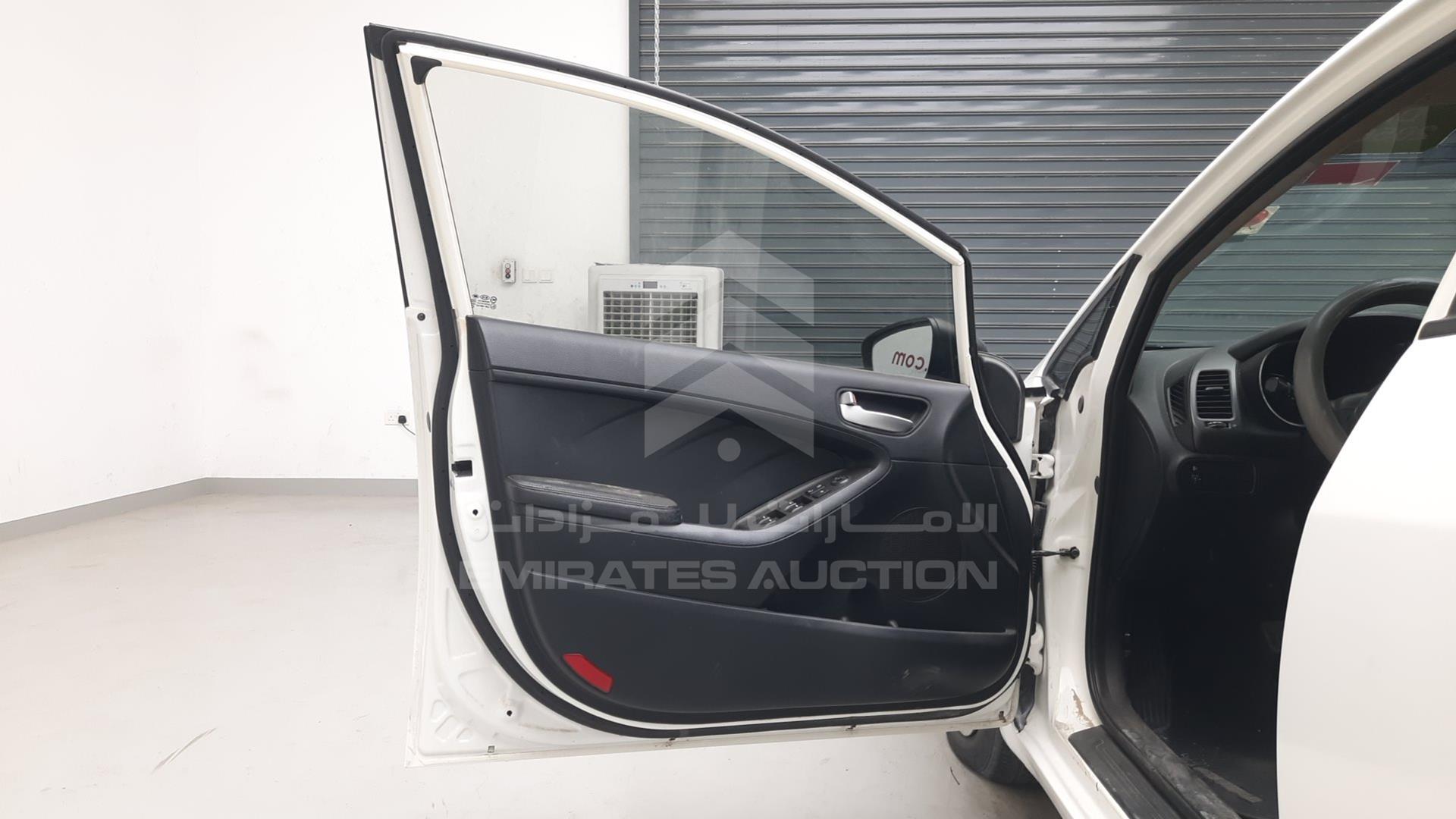 2015 KIA CERATO VIN: KNAFJ4119F5890710