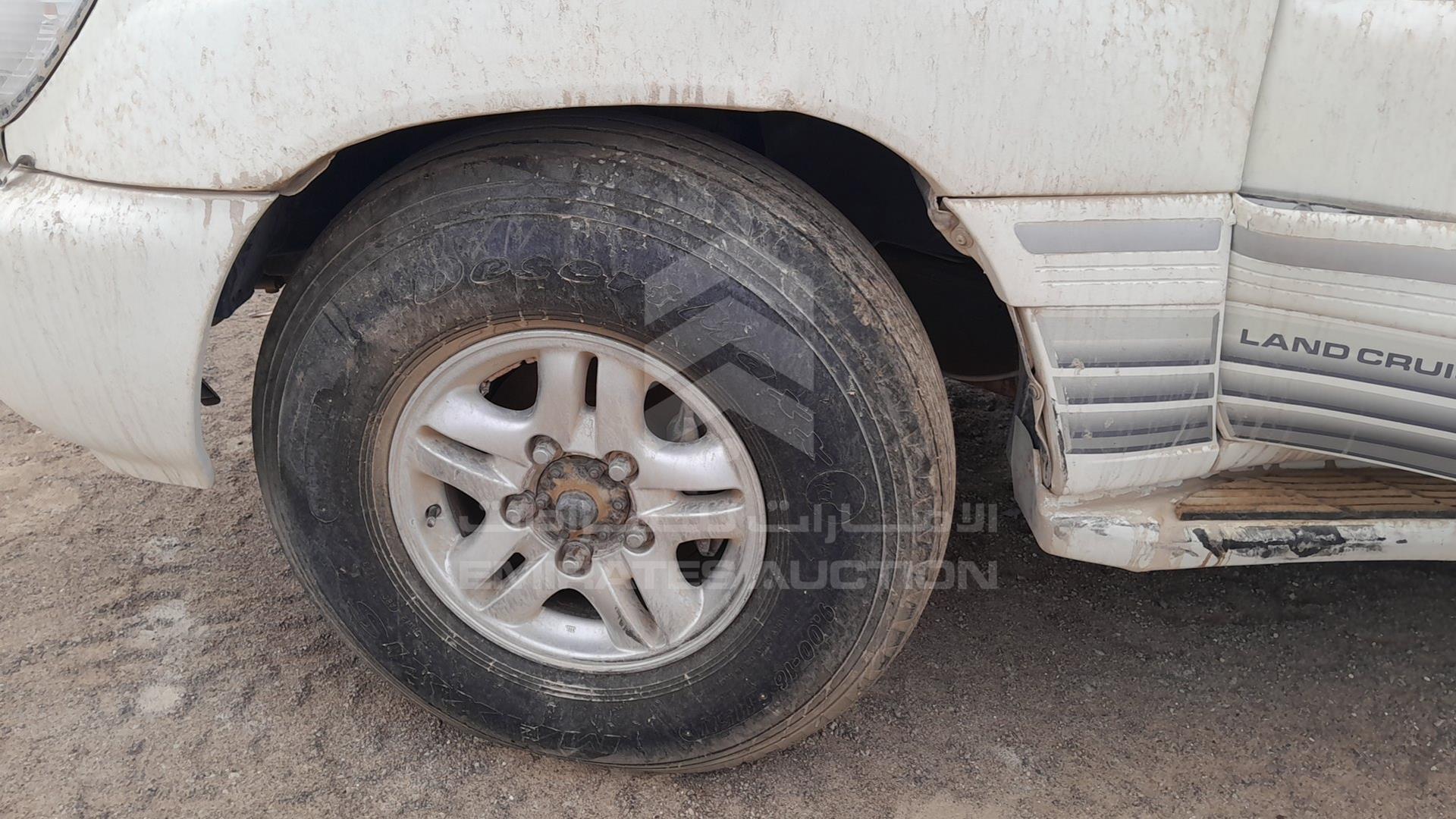 2007 TOYOTA LAND CRUISER VIN: JTEHJ09J875167419