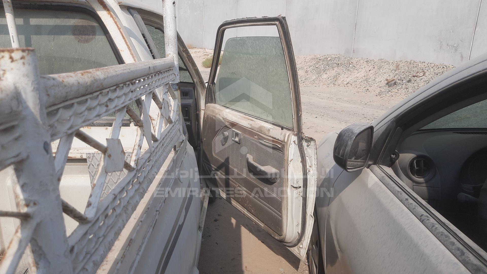 2001 MITSUBISHI L 200 VIN: JMY0NK1201P700460