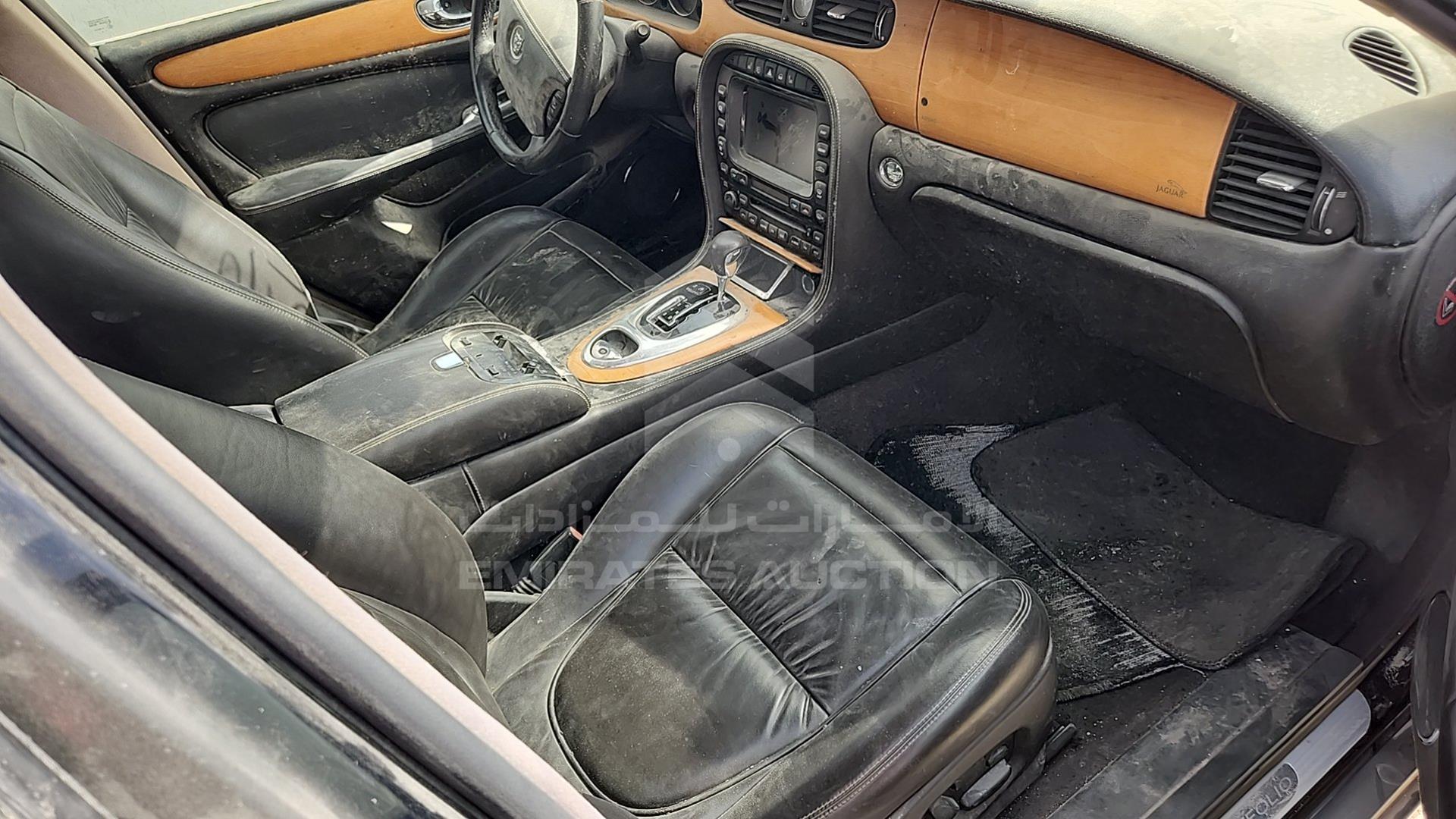 2006 JAGUAR X J 8 VIN: SAJAA86G66TG50578