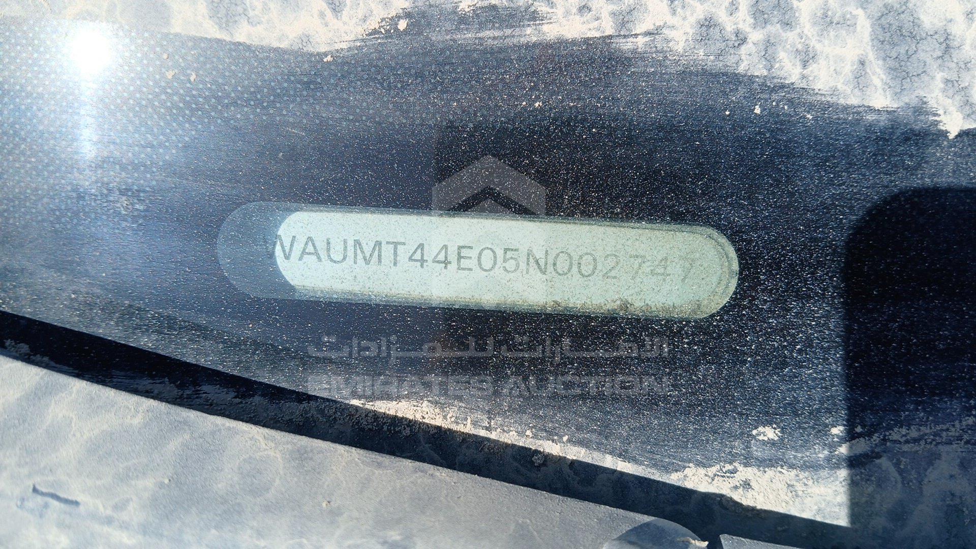 2005 AUDI A8 VIN: WAUMT44E05N002747