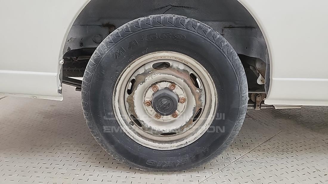 2012 Nissan Urvan — Rear Right Tyre — Photo 25