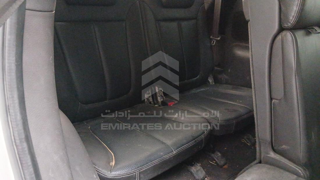 هيونداي سانتا في 2010 — زاوية الراكب الخلفي اليمنى — صورة 28