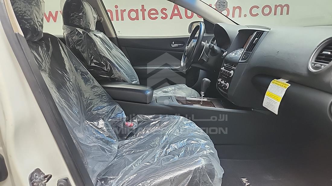 2010 Nissan Maxima — Front Right Passenger Seat View — Photo 26