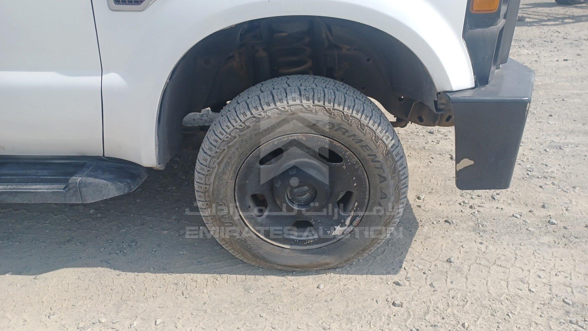 2008 FORD F 350 VIN: 1FDWF35R48EA80415