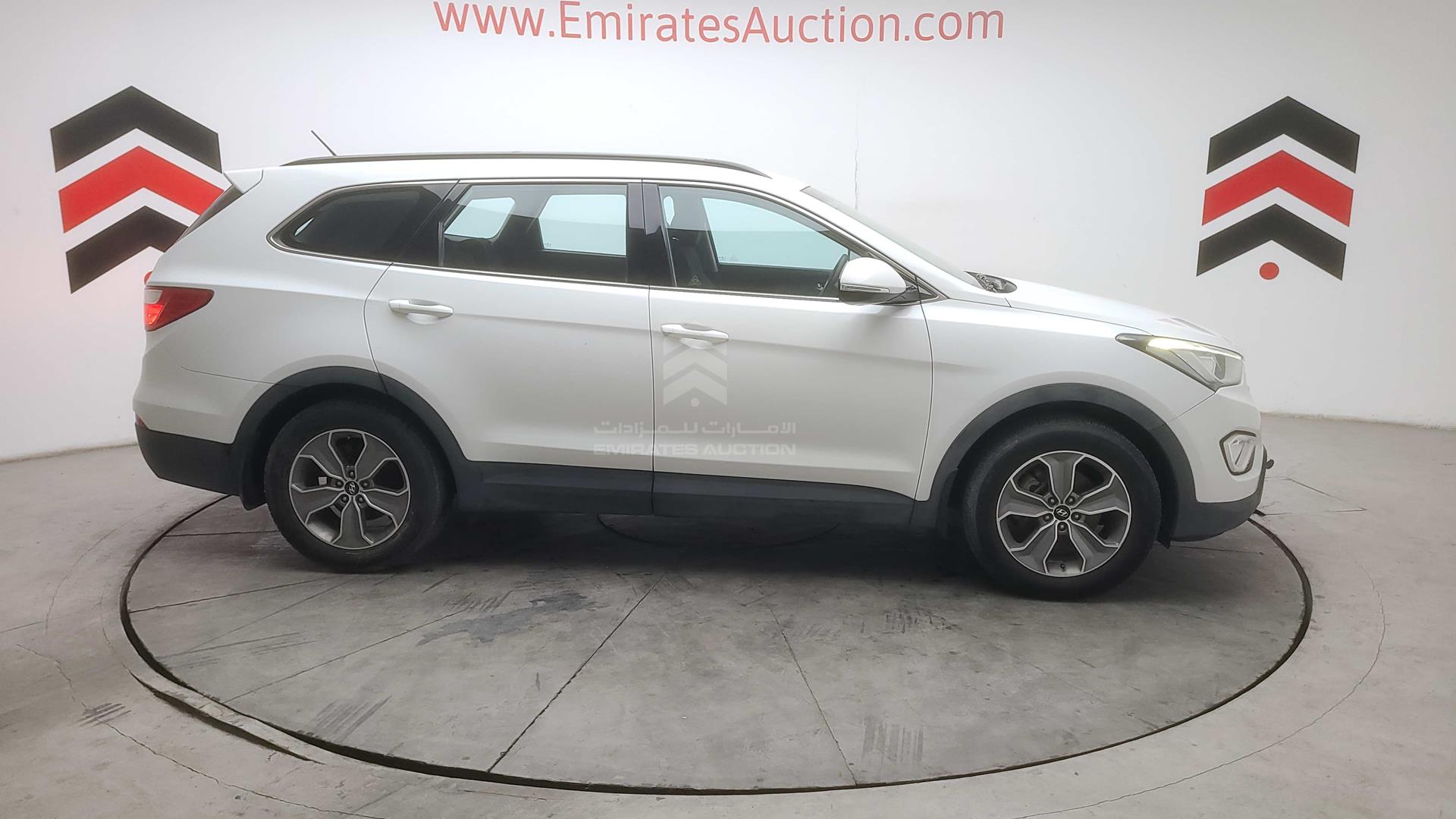 2014 HYUNDAI SANTA FE VIN: KMHSM81E6EU050192