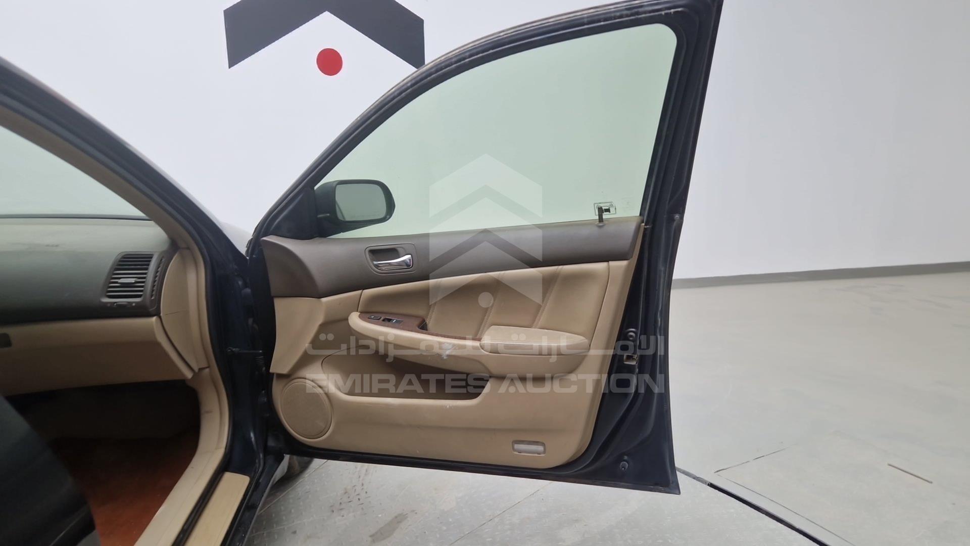 2006 HONDA ACCORD VIN: JHMCM567X6C404769