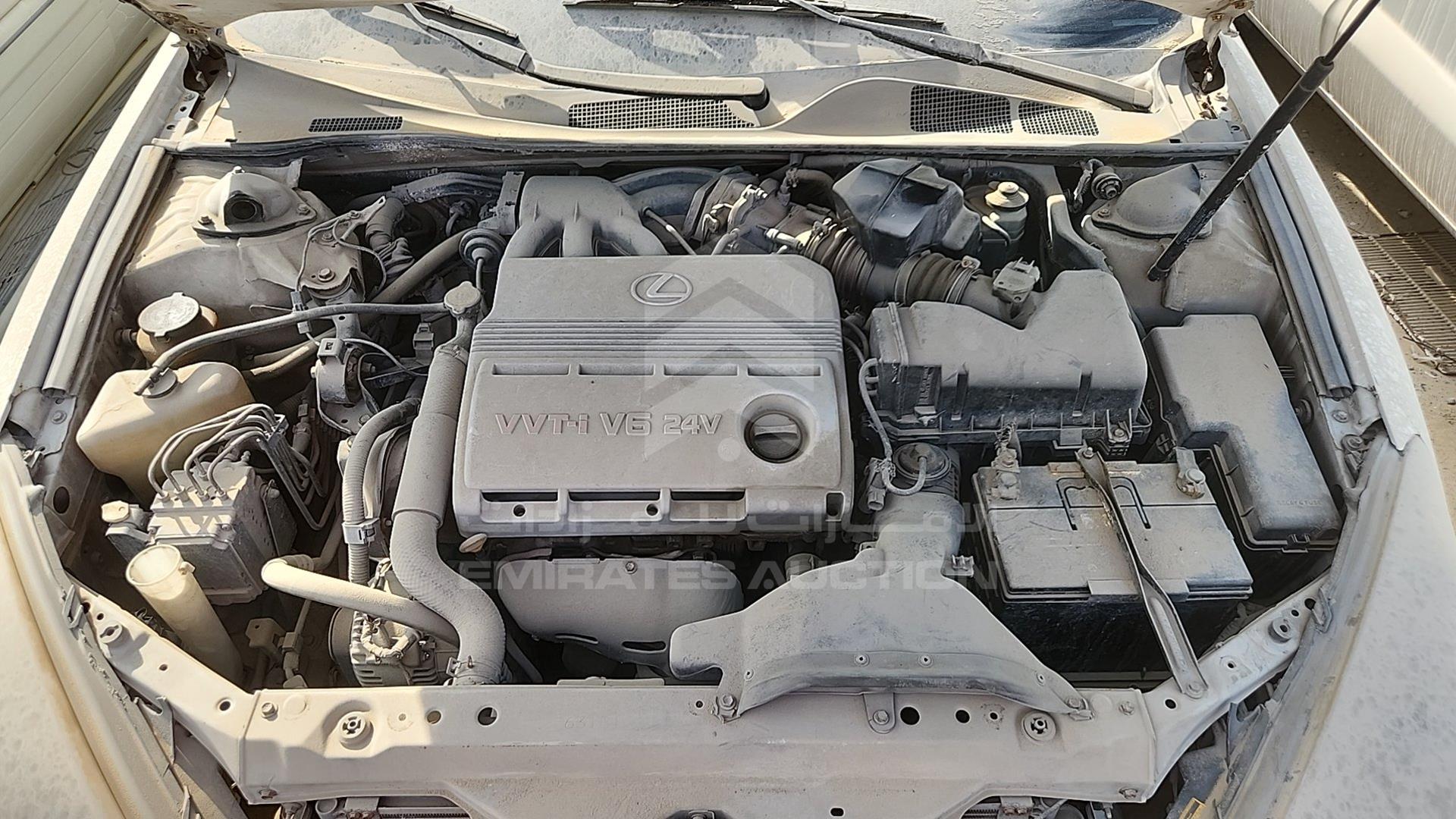 2002 LEXUS ES 300 VIN: JTHBF30G820060499