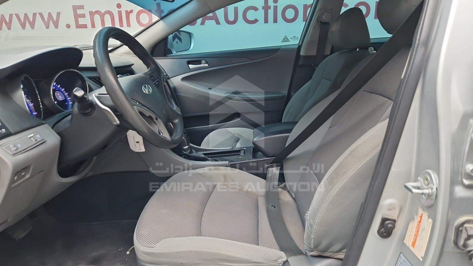 2014 HYUNDAI SONATA VIN: KMHEB41C0EA625057