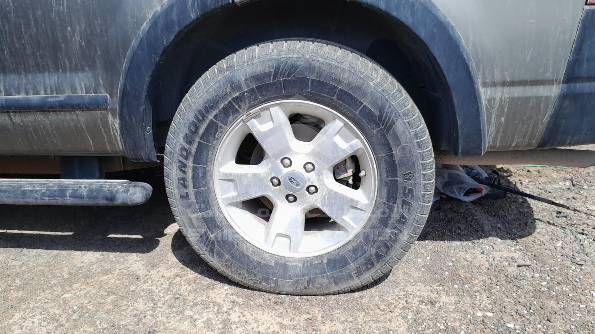 2005 FORD EXPLORER VIN: 1FMZU72E45ZA50606