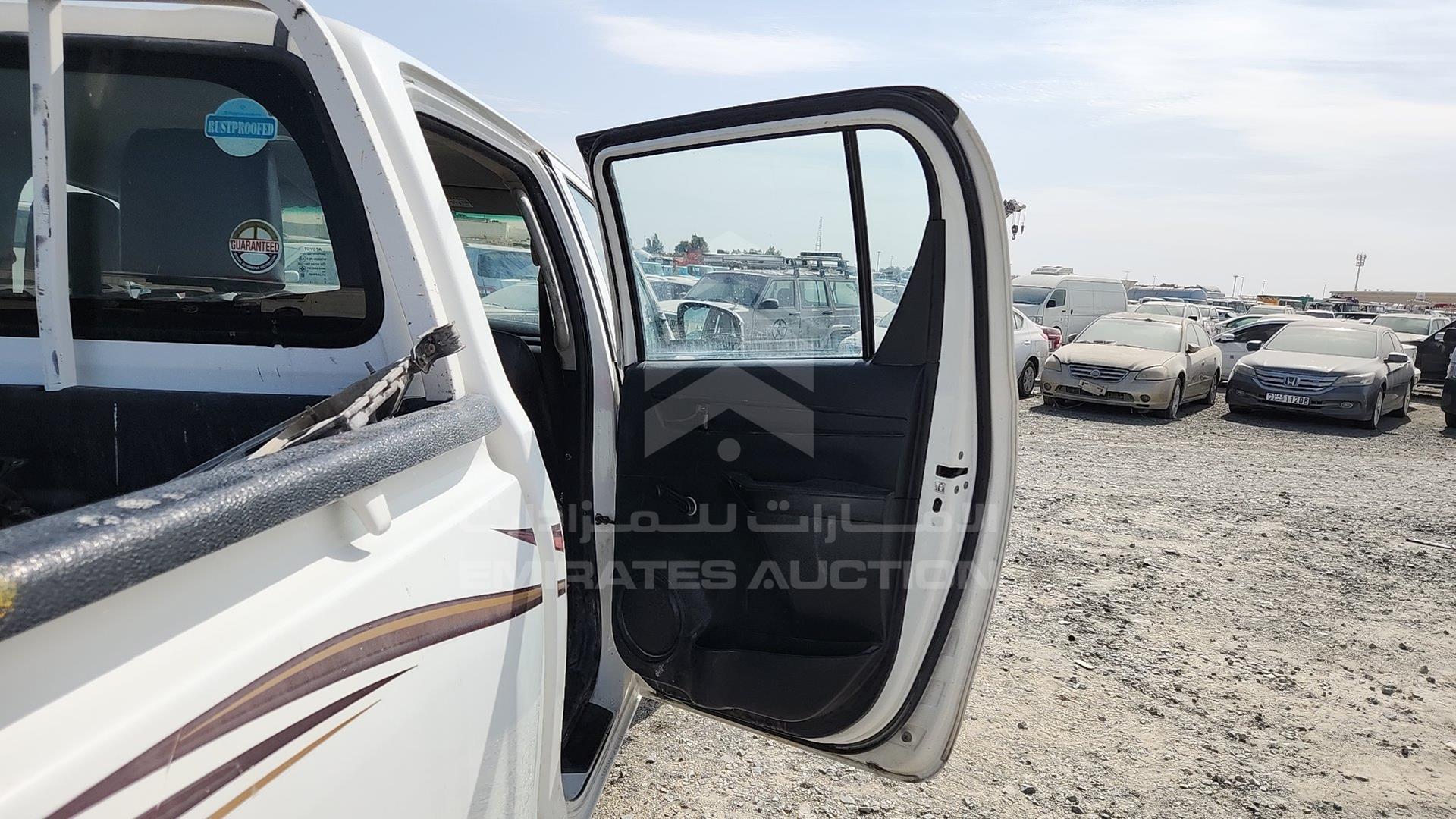 2019 TOYOTA HILUX VIN: MR0DX9CD2K2636430