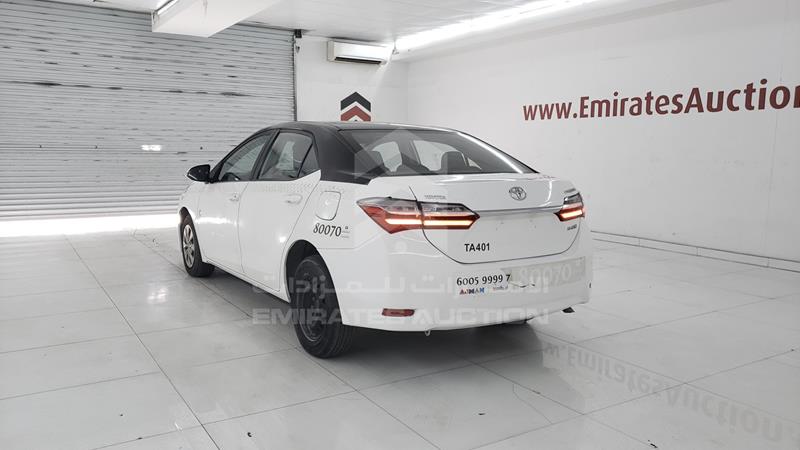 RKLBB9HE8H5198951 Auction: EmiratesAuction Lot: 404127 RKLBB9HE8H5198951 Toyota Corolla 2017 WHITE Photo 6