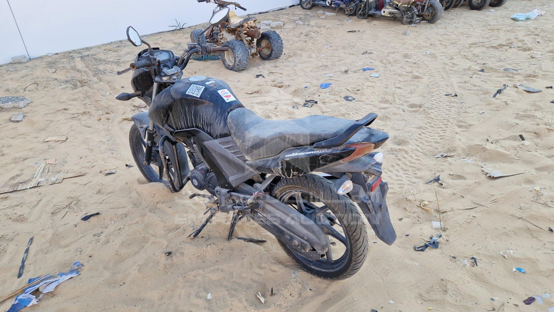 0 HONDA UNICORN VIN: ME4KC2039G8002674
