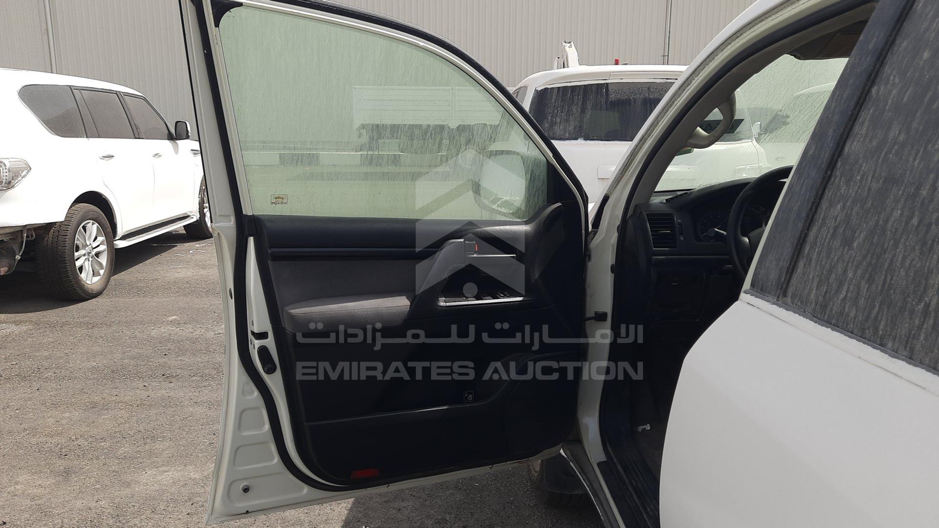 2011 TOYOTA LAND CRUISER VIN: JTMDU09J0B4035070