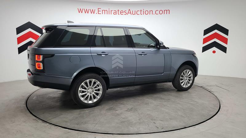 SALGA2BV6JA380966 Auction: EmiratesAuction Lot: 405807 SALGA2BV6JA380966 Range Rover Vogue SE 2018 BLUE Photo 57