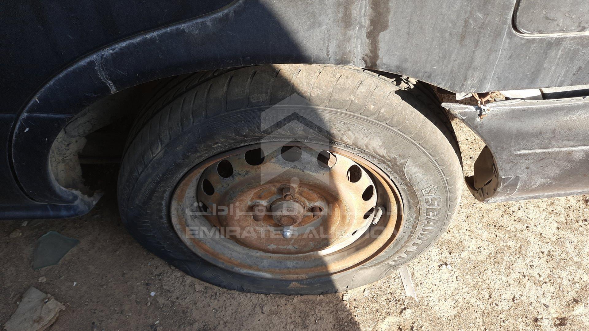 0 NISSAN SUNNY VIN: JN1BDAB14Z0327820