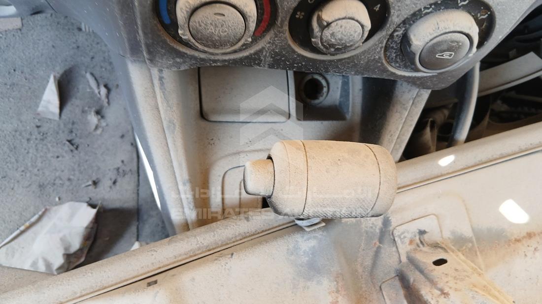 2004 Hyundai Matrix — Gear View — Photo 17