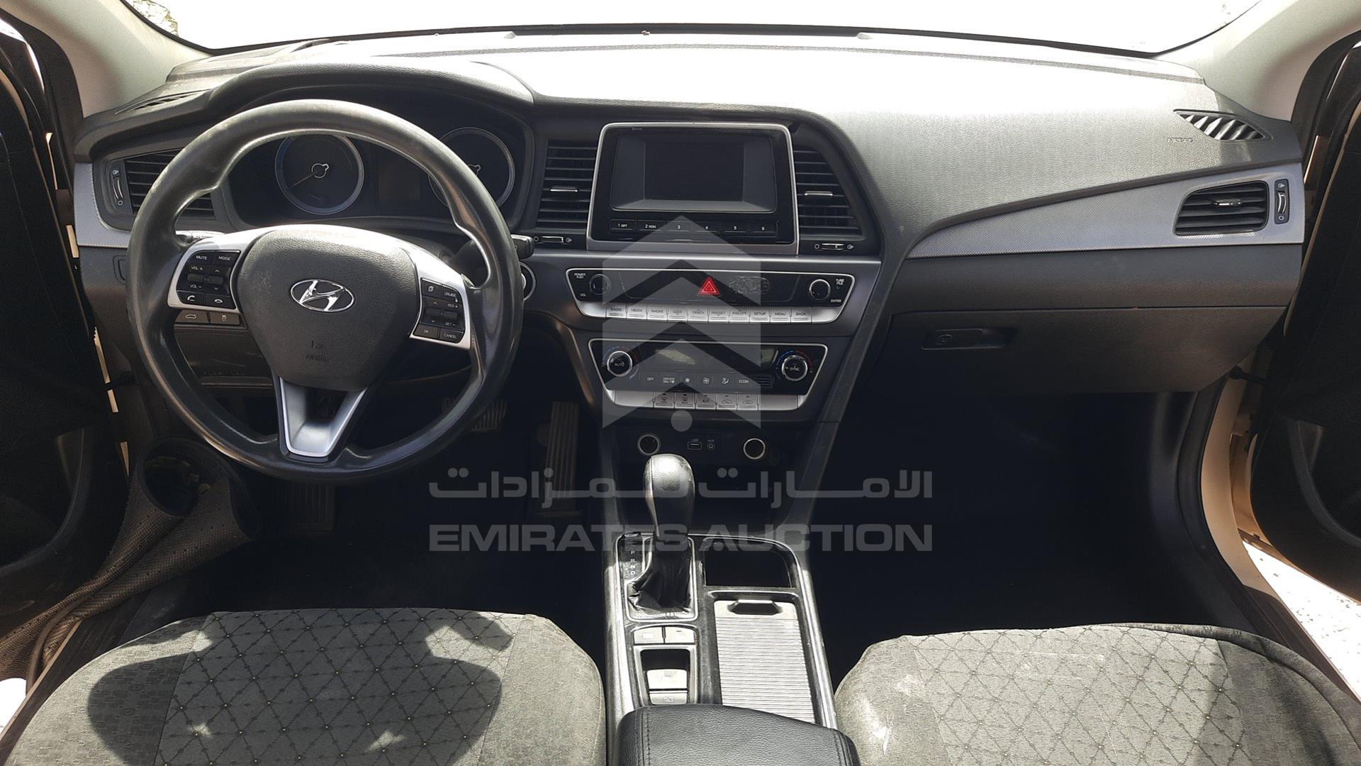2019 HYUNDAI SONATA VIN: KMHE24139KA092931