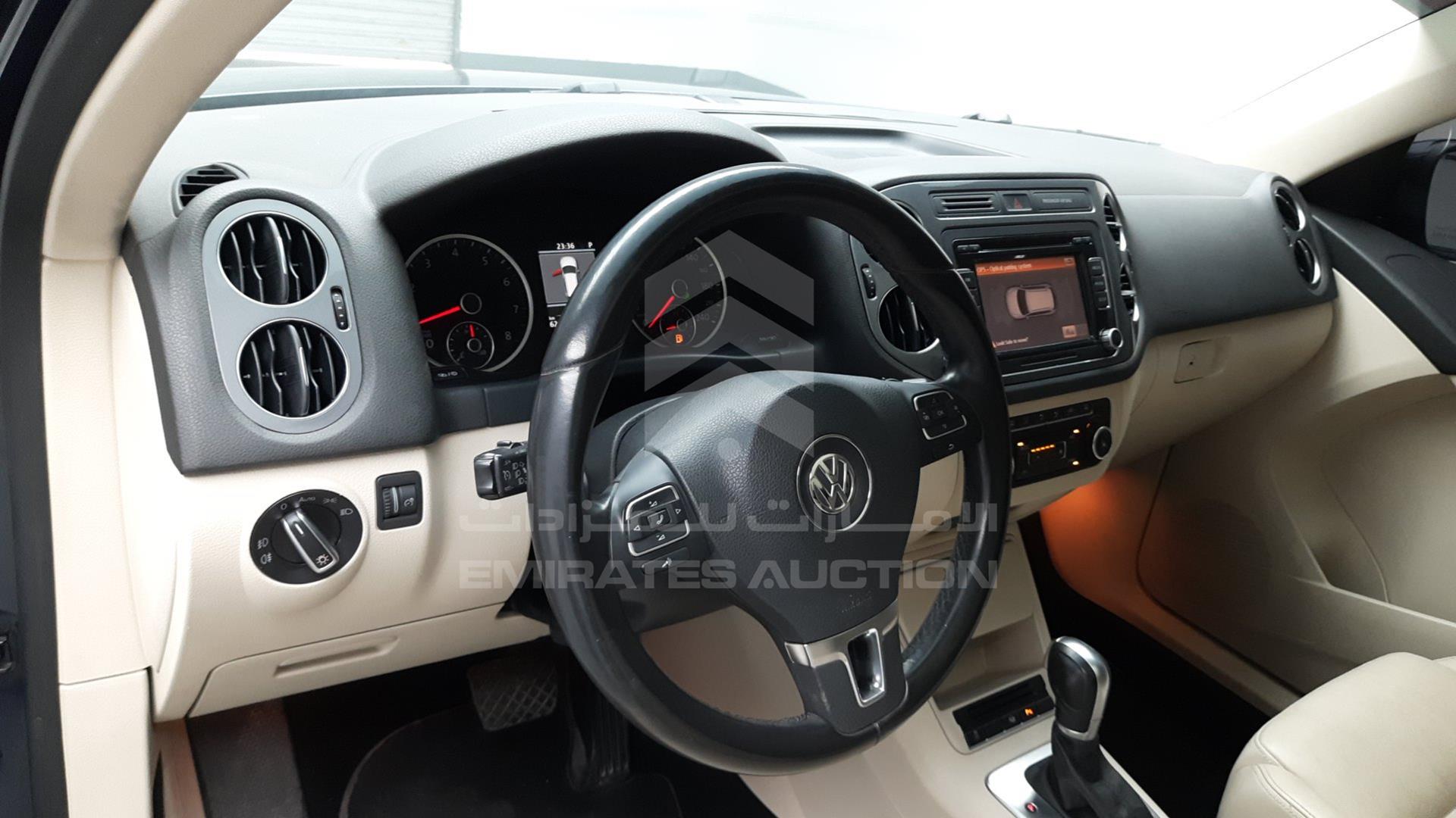 2015 VOLKSWAGEN TIGUAN VIN: WVGCE2AX1FW500403