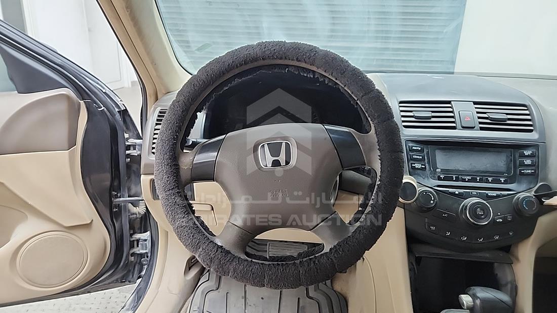 2004 Honda Accord — Steering & Mounted Controls — Photo 15