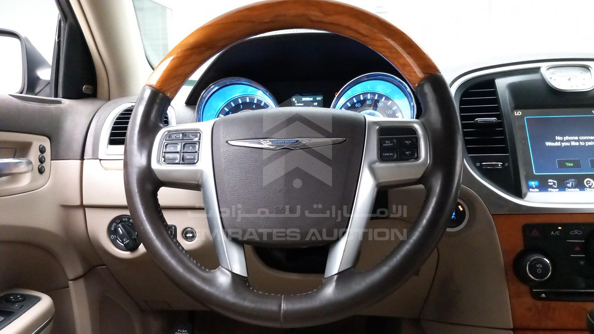2013 CHRYSLER 300 C VIN: 2C3CCAET8DH644333