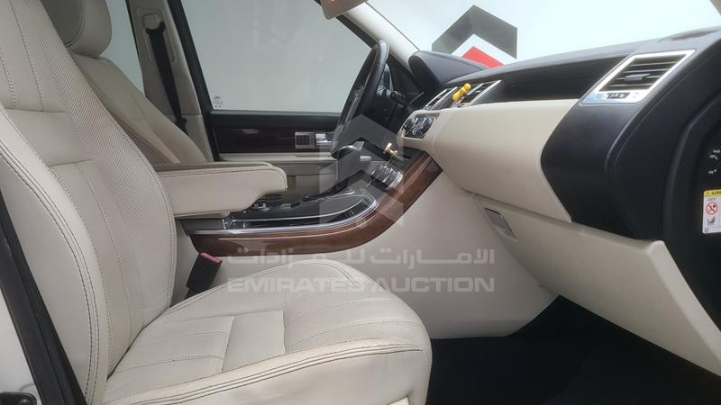 SALLSAAE4AA233314 Auction: EmiratesAuction Lot: 409182 SALLSAAE4AA233314 Range Rover Sport 2010 BLACK Photo 38