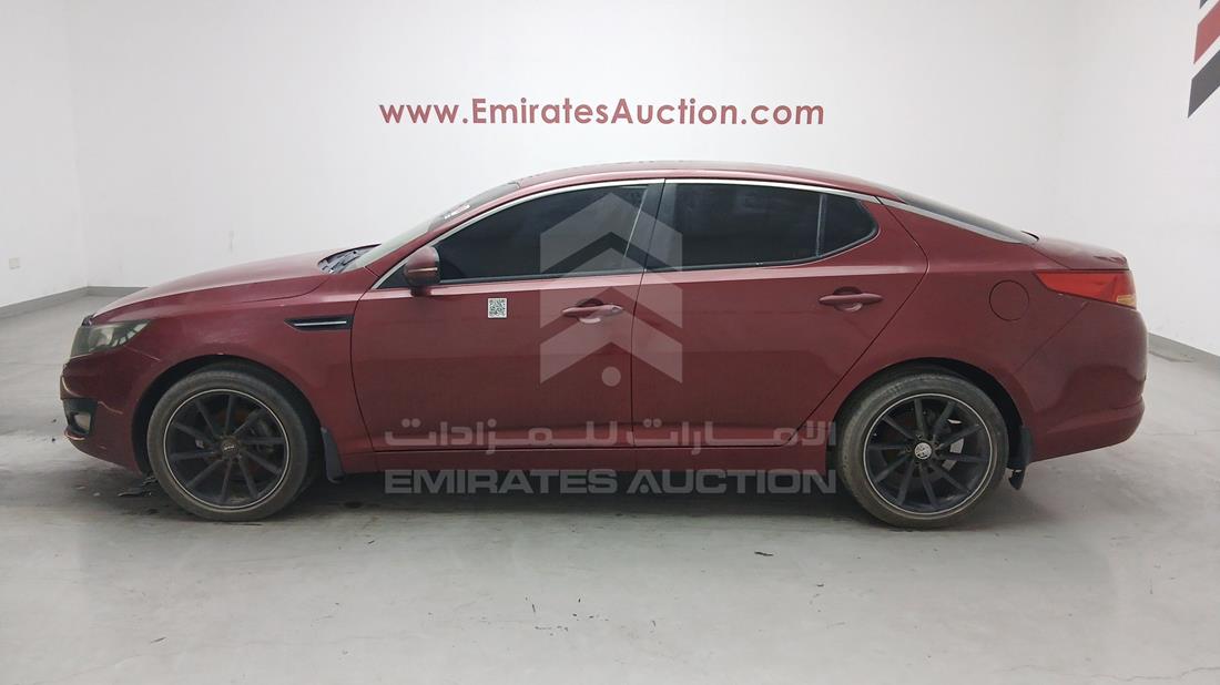 2013 Kia Optima — Front Left Angle — Photo 9