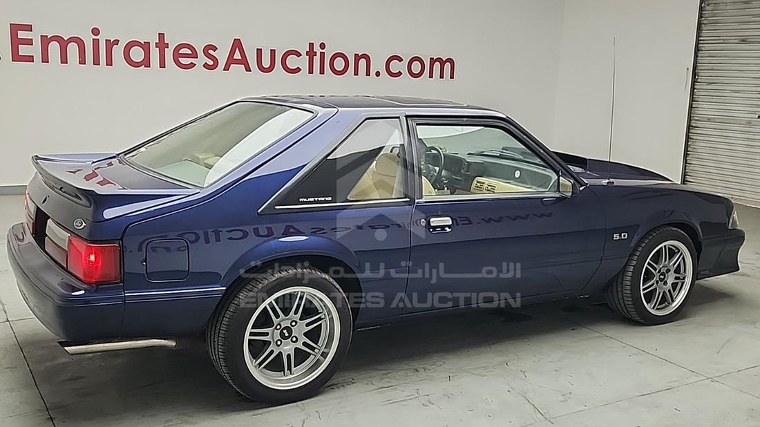 فورد موستانج 1989 — الزاوية الخلفية اليمنى — صورة 8