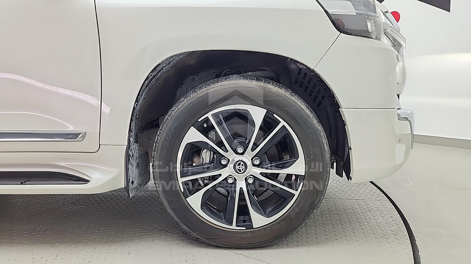 2021 TOYOTA LAND CRUISER VIN: JTMHX01J6M4225253
