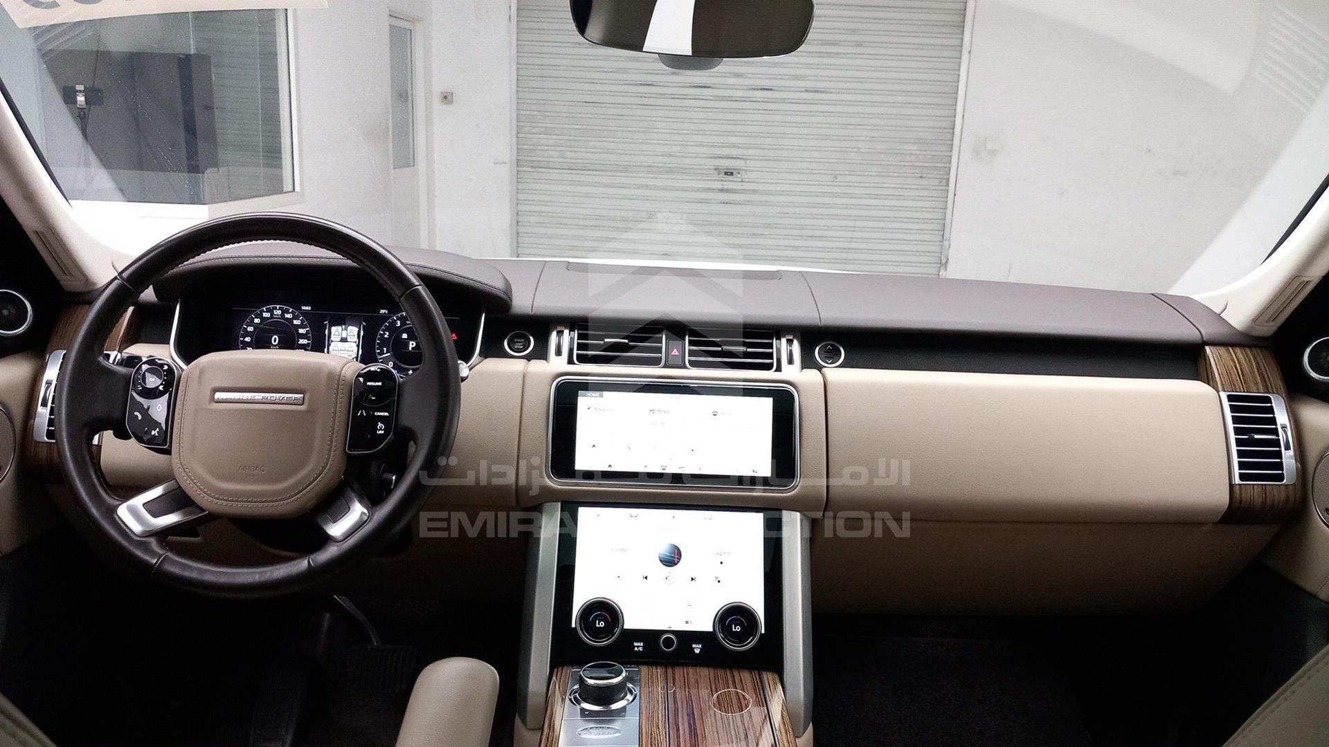 2018 RANGE ROVER HSE VIN: SALGA2BVXJA395227