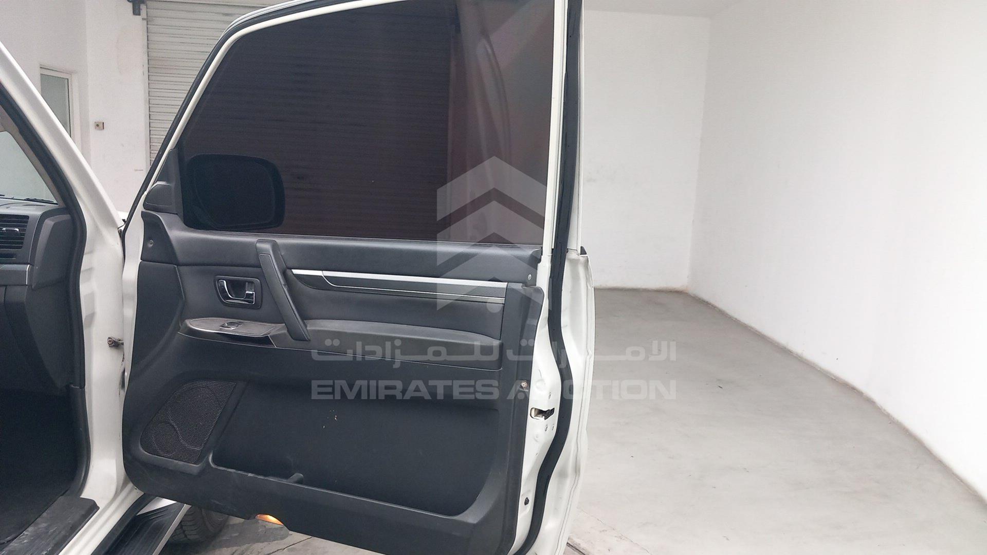 2016 MITSUBISHI PAJERO VIN: JMYMRV85WGJ709722