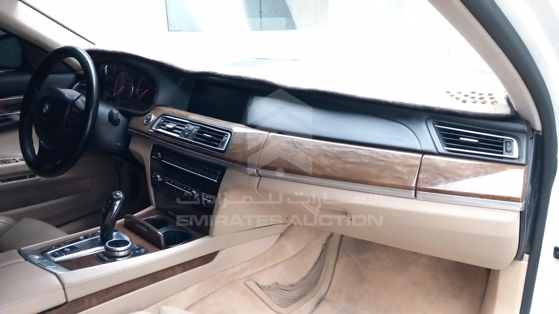 2009 BMW 750 I VIN: WBAKB81069CY52975