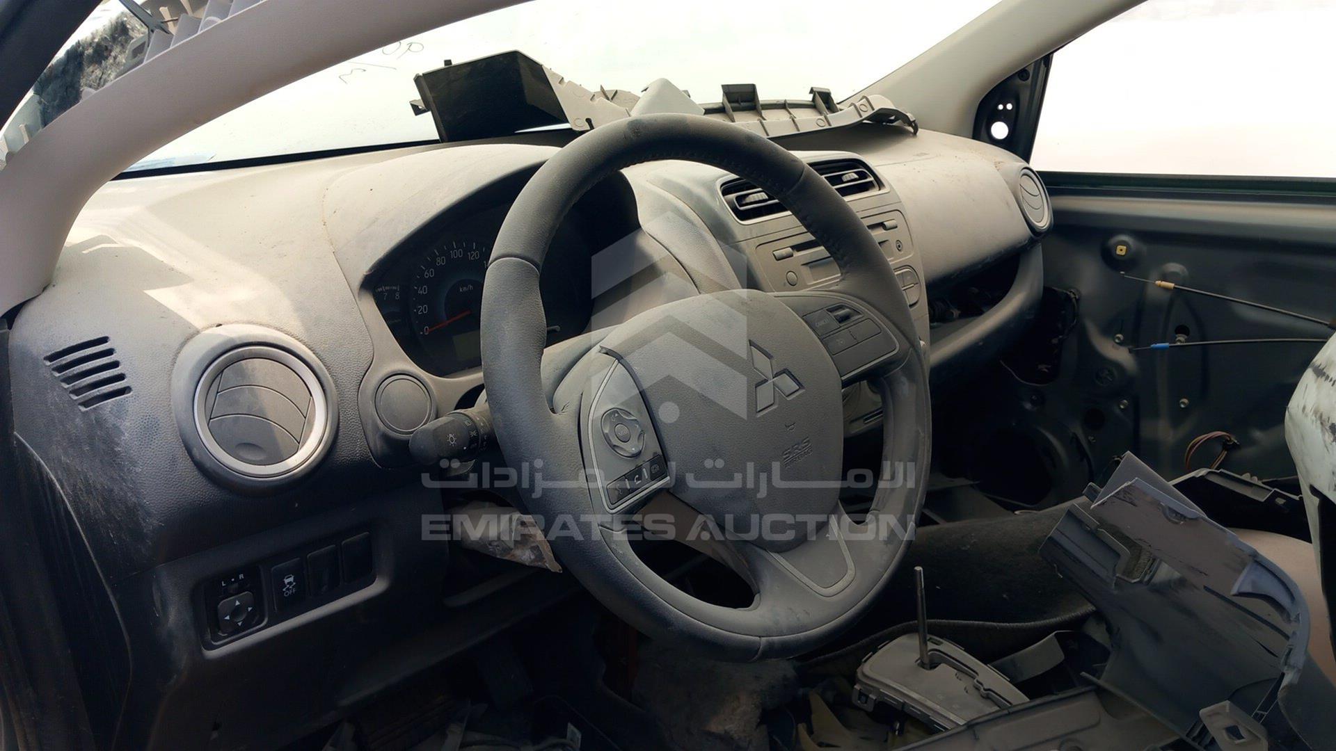 0 MITSUBISHI --- VIN: MMDAFT6J5MH008852