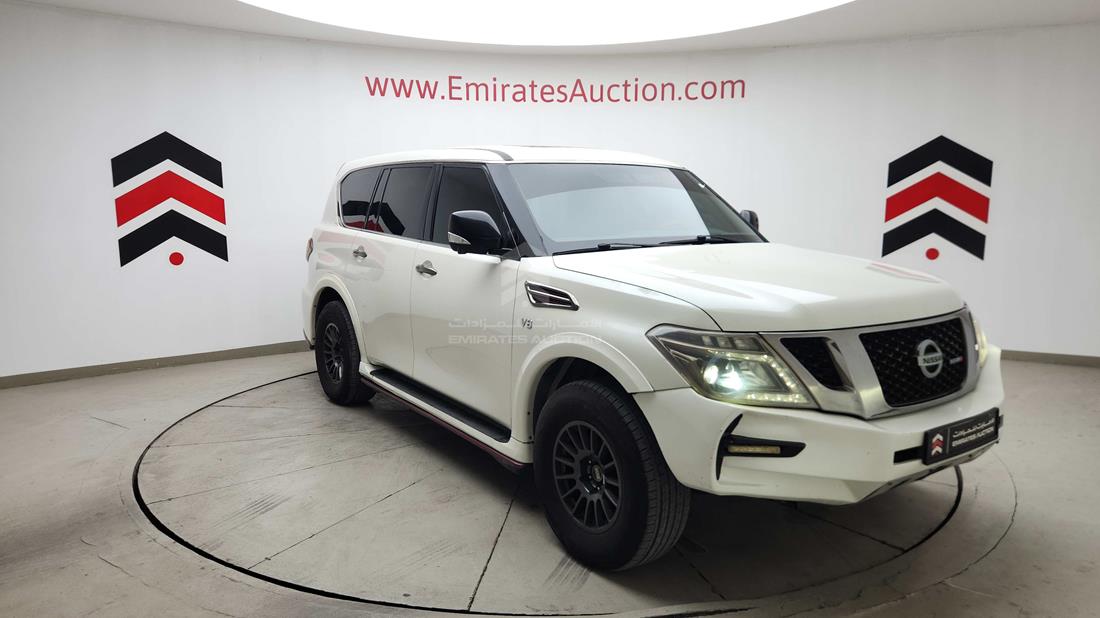 2014 Nissan Patrol — Front Right Angle — Photo 11