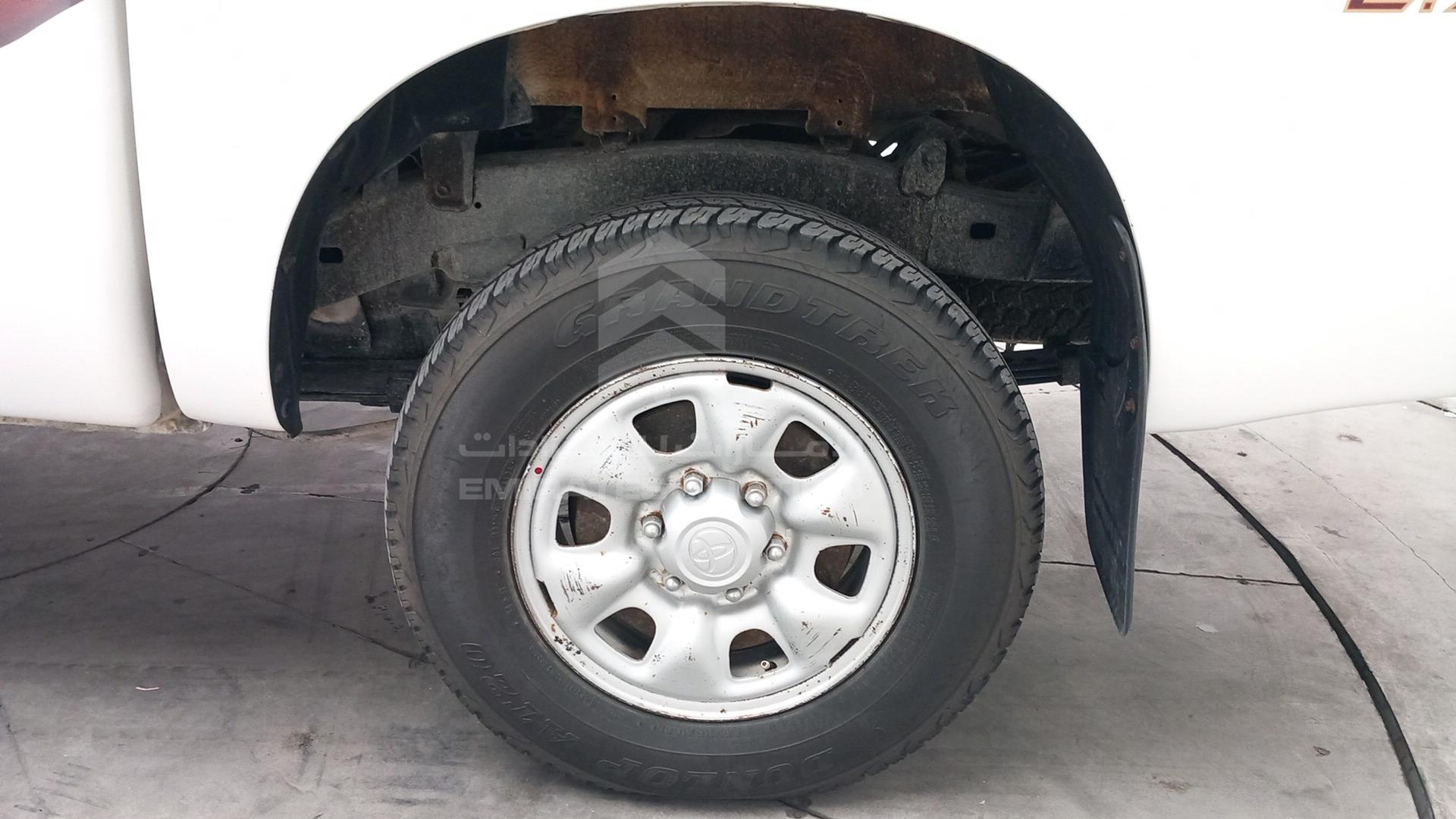2013 TOYOTA HILUX VIN: MR0FX22G8D1360307