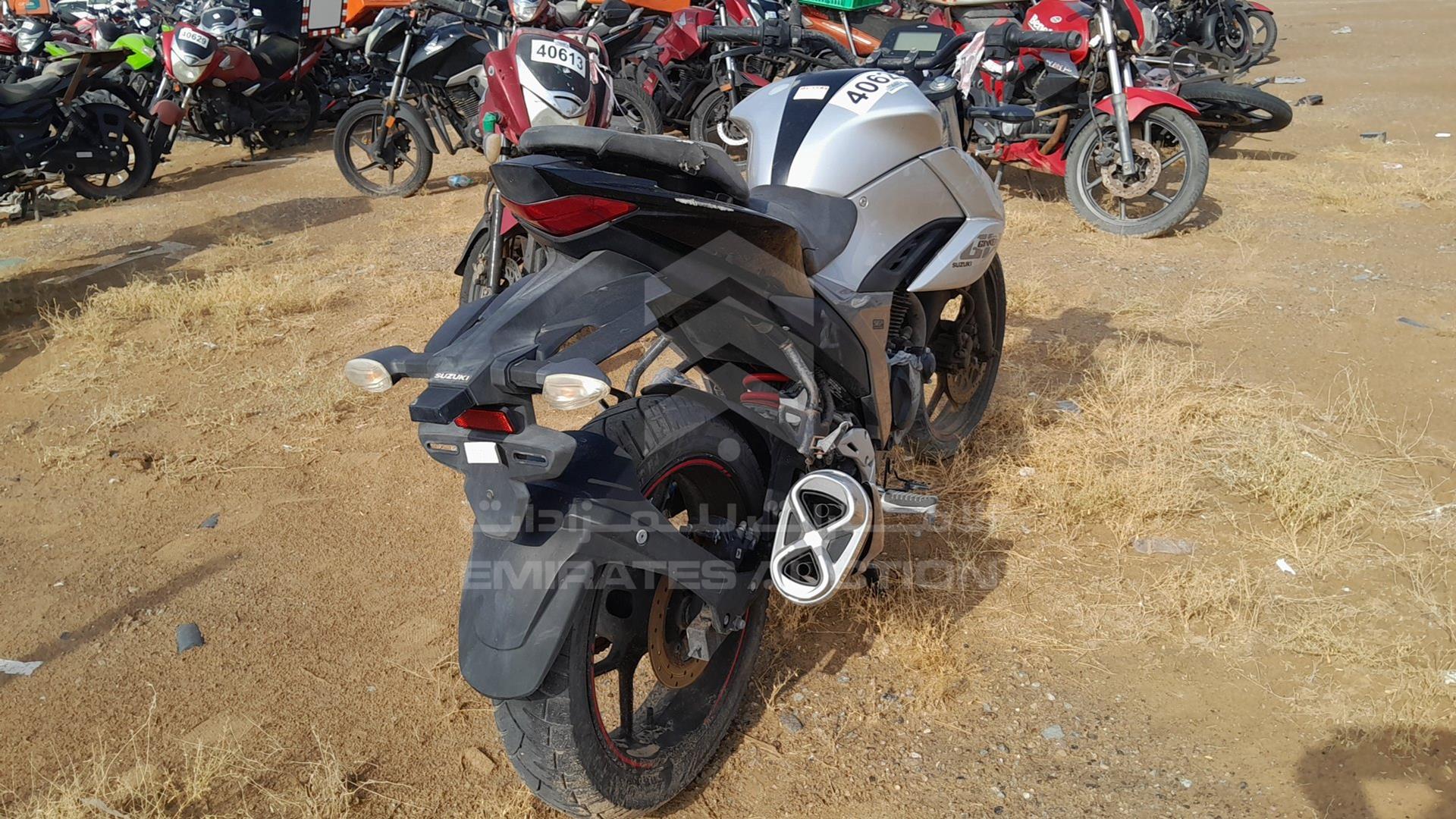 2020 SUZUKI MOTORBIKE VIN: MB8ED13B2L8100212