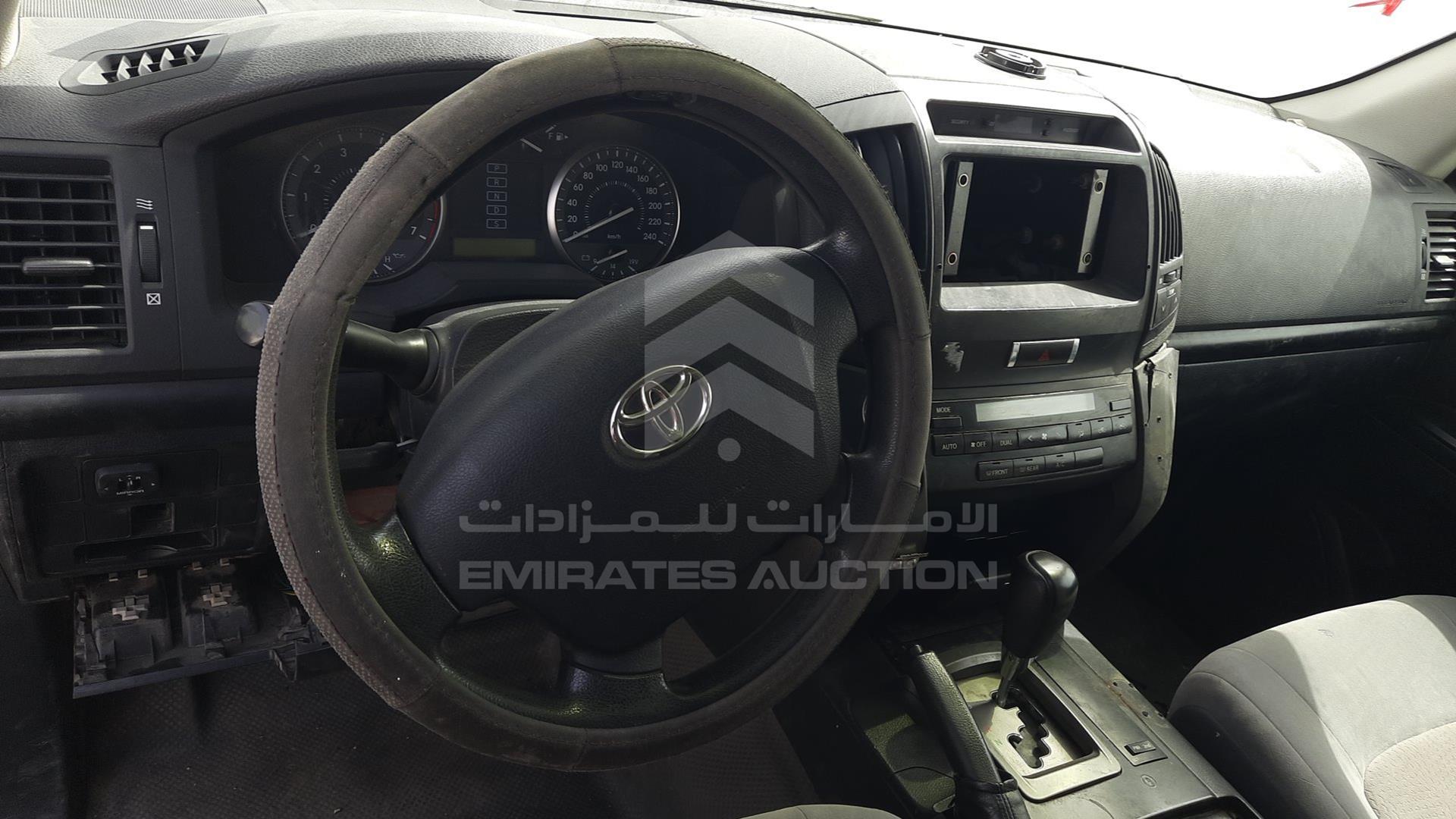 2011 TOYOTA LAND CRUISER VIN: JTMDU09J3B4033748
