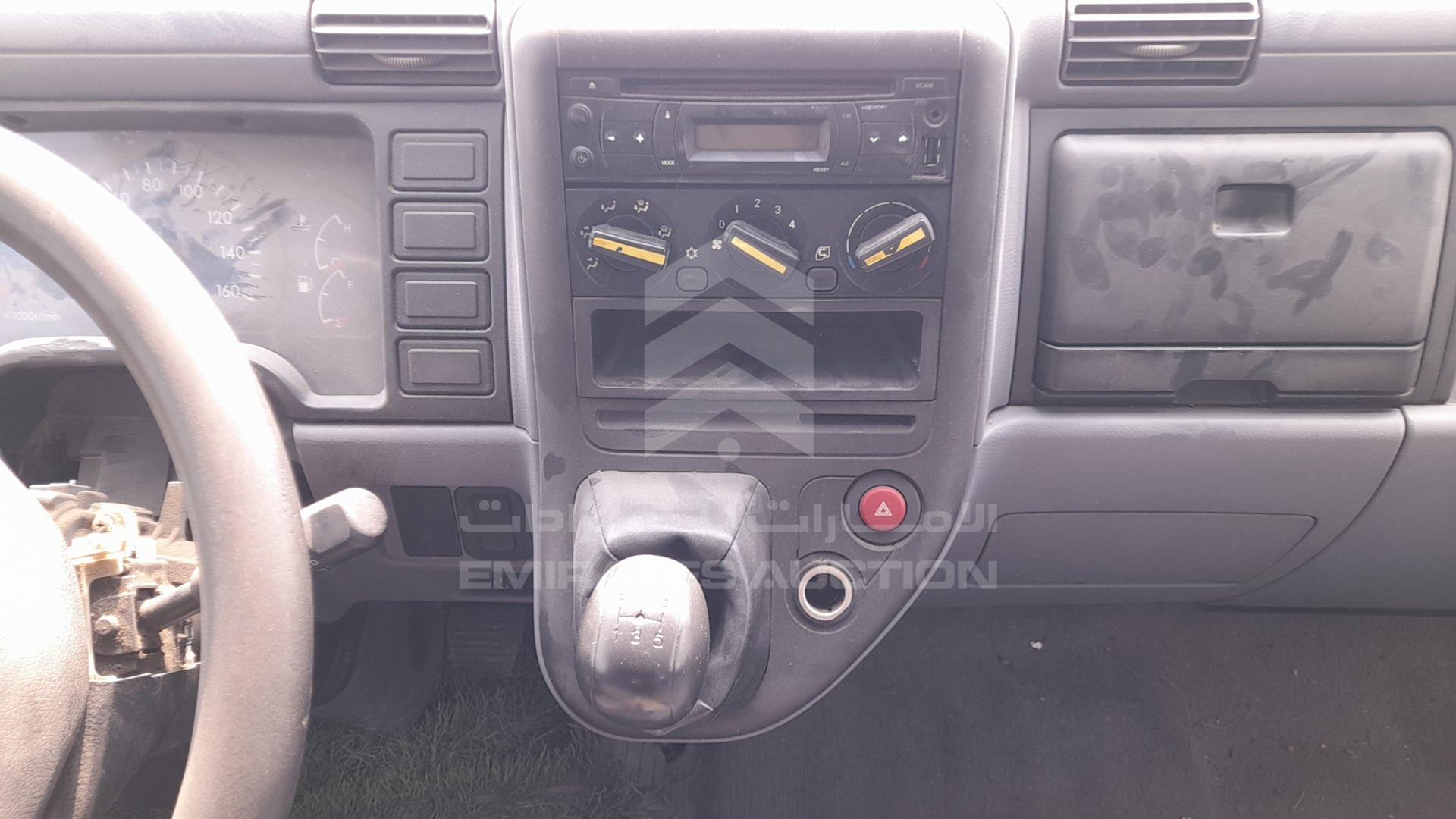 2015 MITSUBISHI CANTER VIN: JL7B6E1P2FK024722