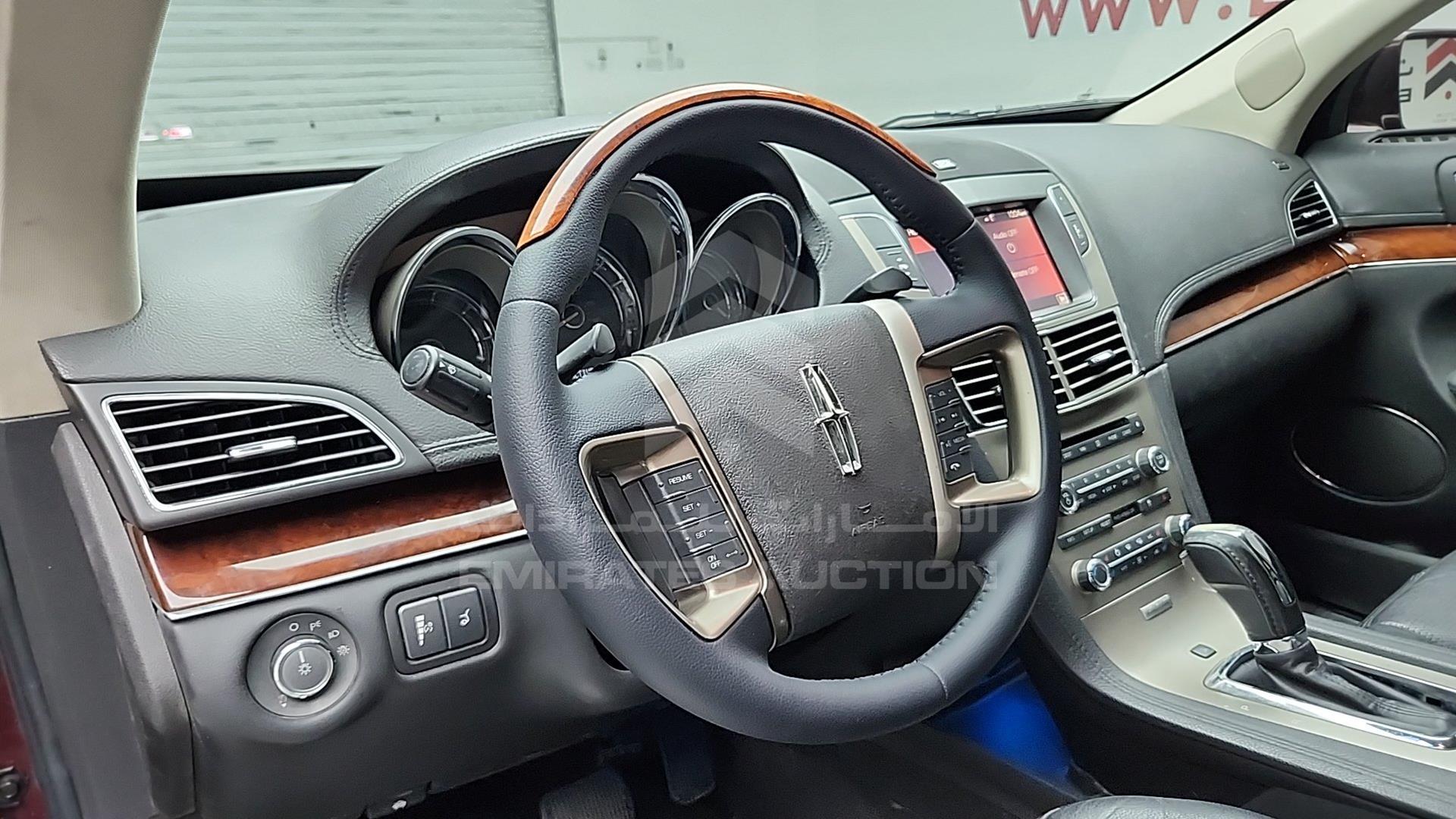 2011 LINCOLN MKT VIN: 2LMHJ5AT8BBJ52048