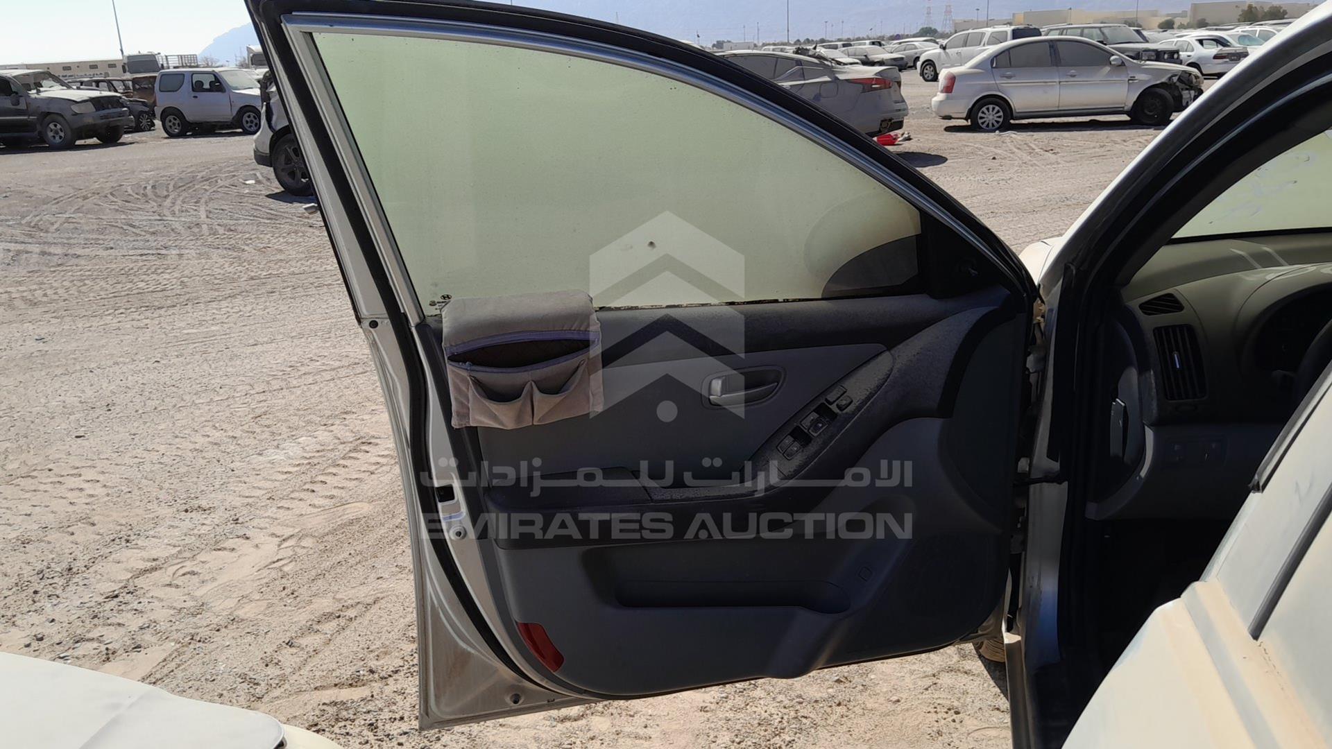 0 HYUNDAI ELANTRA VIN: KMHDT41B69U522603