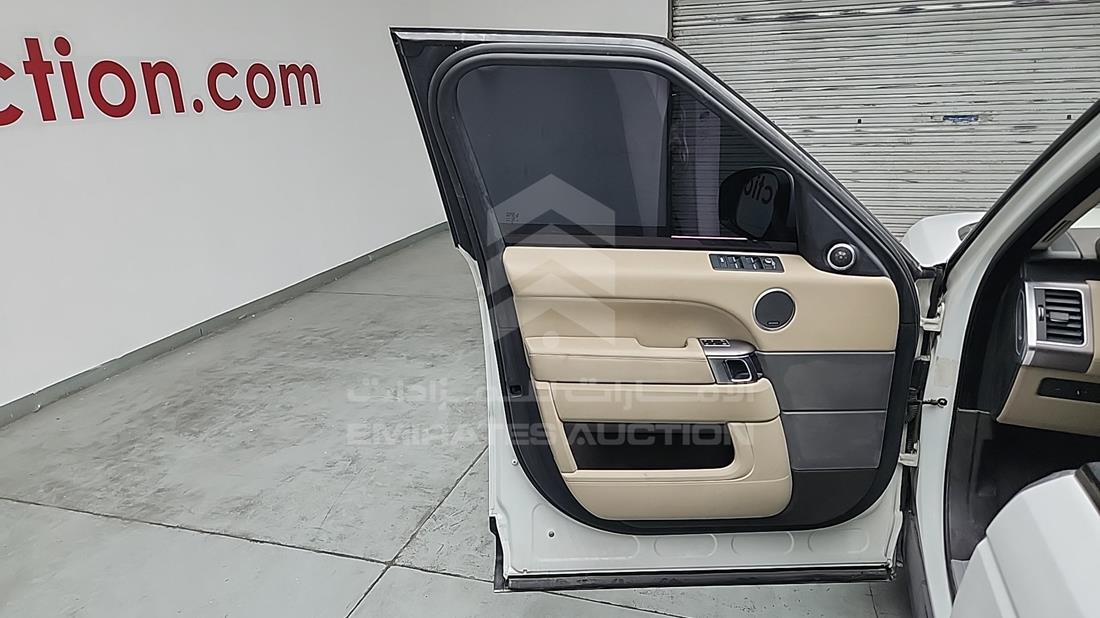 2016 Range Rover HSE — Front Left Door — Photo 9