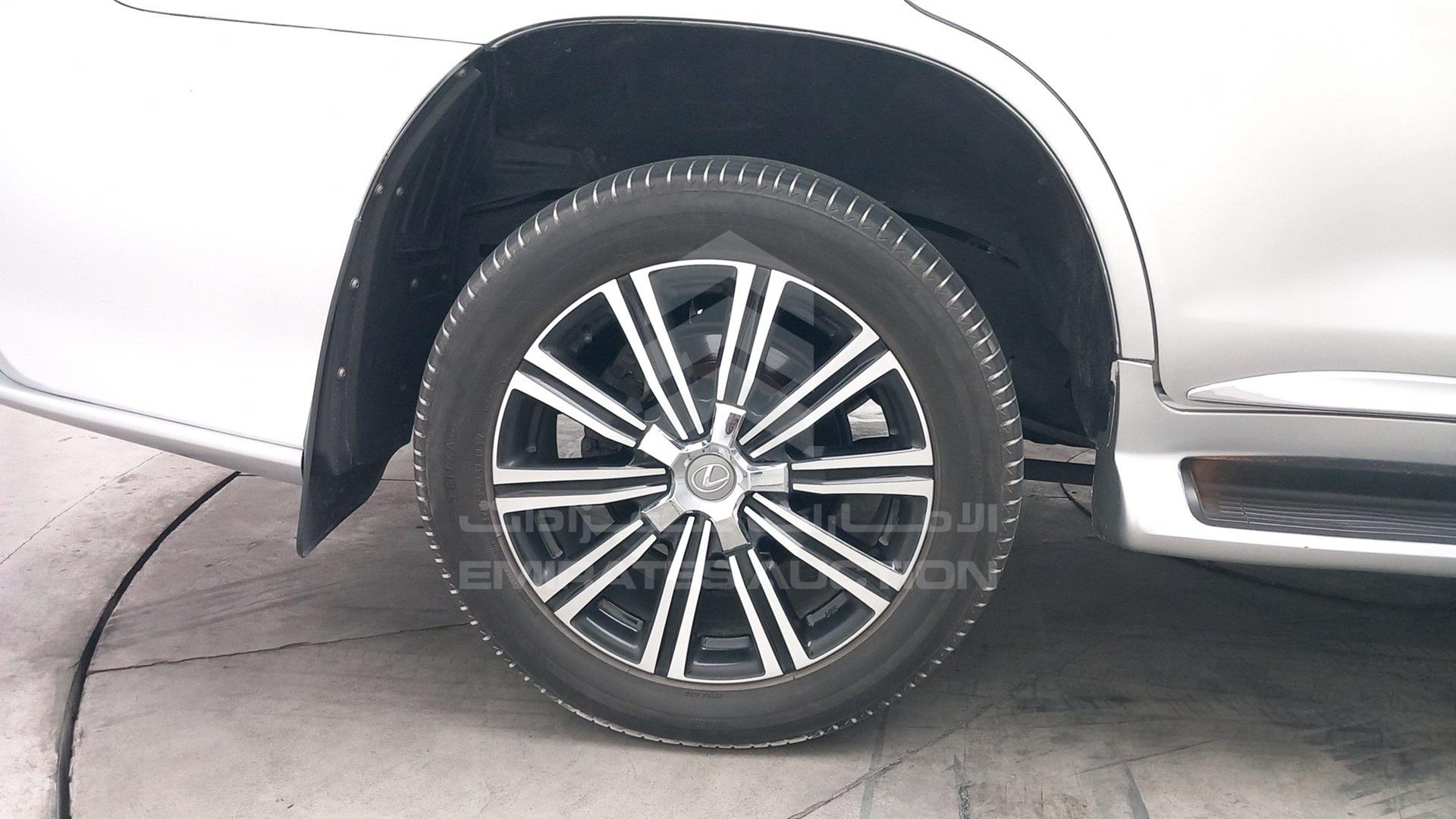 2009 LEXUS LX 570 VIN: JTJHY0OW994015504