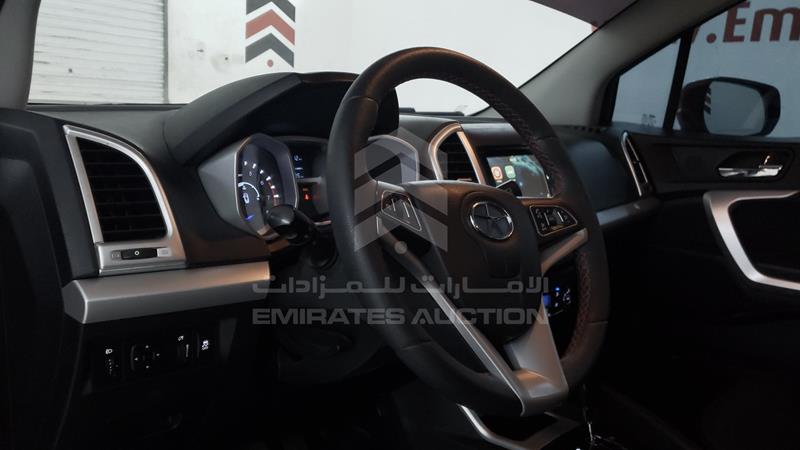 LJ12EKR2XJ4703542 Auction: EmiratesAuction Lot: 406746 LJ12EKR2XJ4703542 JAC S3 2018 RED Photo 12