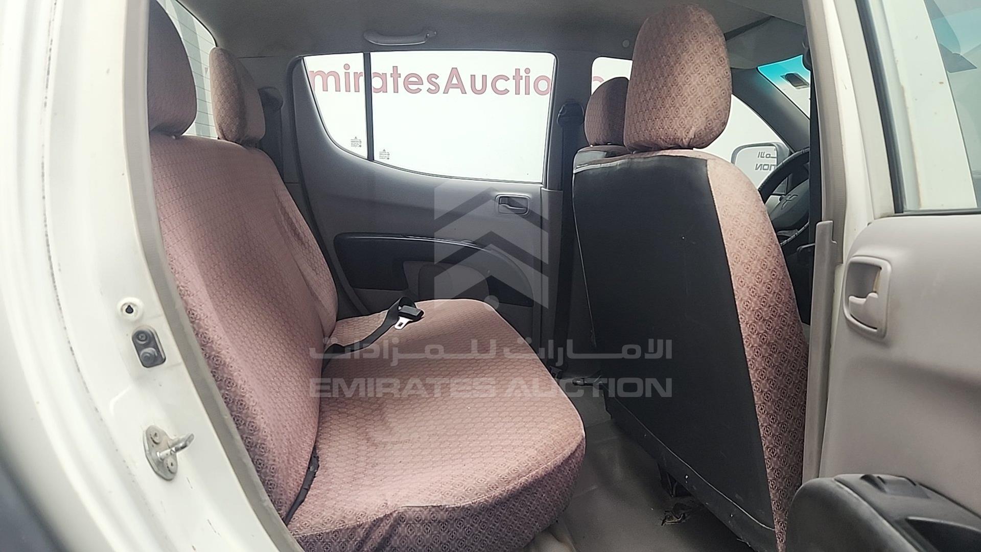 2013 MITSUBISHI L 200 VIN: MMBJNKA50DD029933