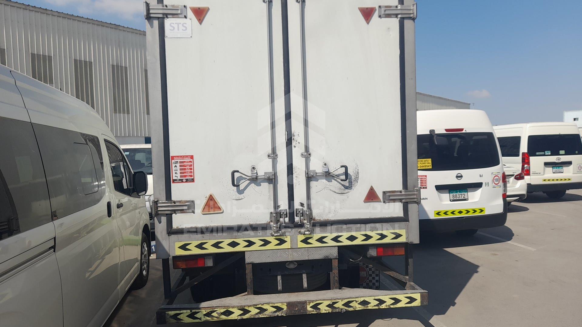 2015 MITSUBISHI CANTER VIN: JL7B6E1P8FK019136