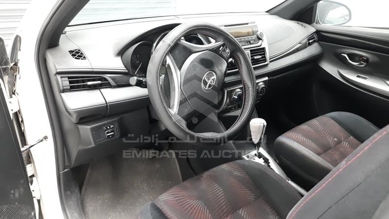 MR2KT9F37F1131766 Auction: EmiratesAuction Lot: 404945 MR2KT9F37F1131766 Toyota Yaris 2015 WHITE Photo 14