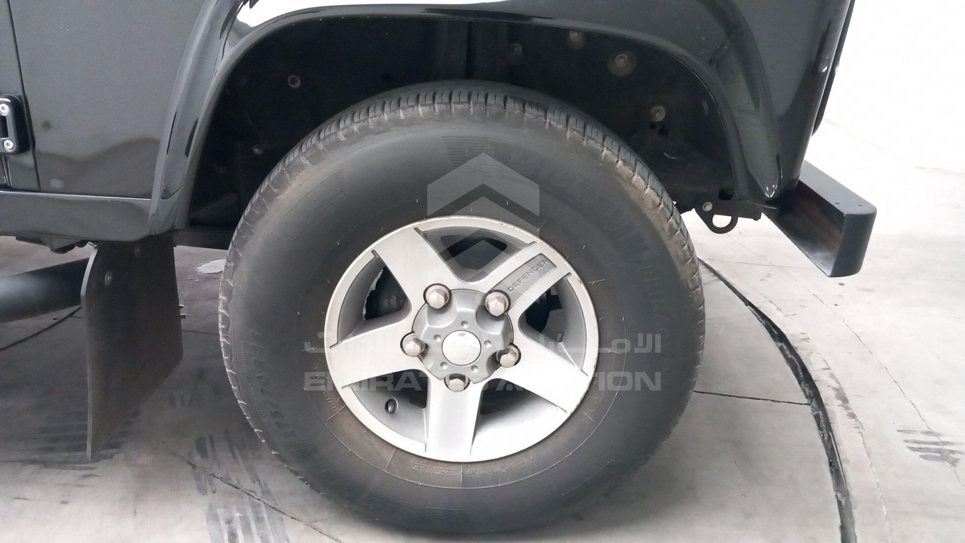 2013 LAND ROVER DEFENDER VIN: SALLDHMR8DA441729