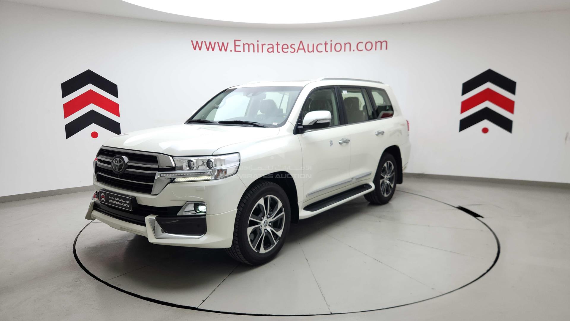 2020 TOYOTA LAND CRUISER VIN: JTMHY05J6L4088532